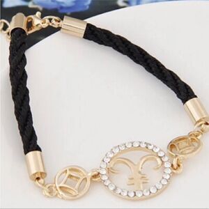 10/$25🦋 NWT Adore Gold Rhinestone Braided ARIES Bracelet